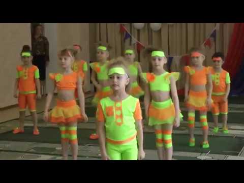 Bachelorette bazmda jinsiy aloqada bolgan kelinlar ishtirokidagi rus pornosini tomosha qiling