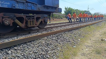 #Indian railway #how to unloading 260m long Rail panel on railtrack #rail panel unloading work #rail