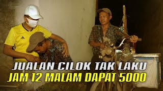 MANG ALI TUKANG CILOK JAM 00:30 BARU DPT 5 RB-SETIA URUS 2 ANAKNYA 2 TAHUN DITINGGAL ISTRI KE SAUDI