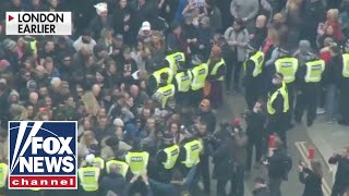 Anti-lockdown protest erupts in London