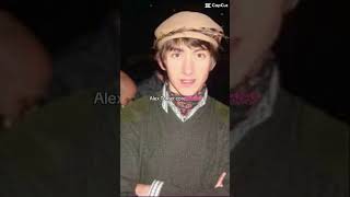 ALEX TURNER CORE AHHHHHAKNSKSKS🎀🎀👉👈