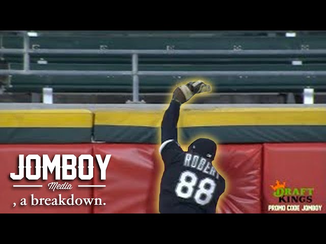 Luis Robert robs a home run but the wall robs his glove, a breakdown