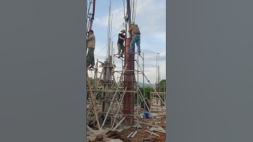 Đổ bê tông cột tròn. đầu tư hẳn 40 bộ cốp pha cột tròn để đảm bảo tiến độ