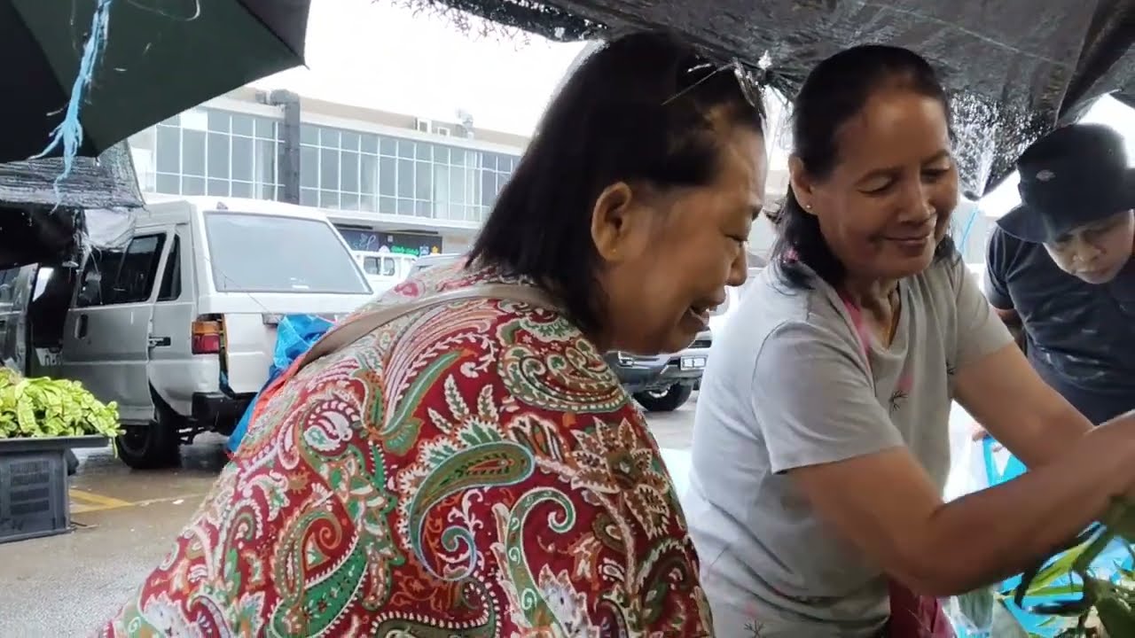 GELAGAT MAK WAI & BESAN SIBU BELI JAGUNG KE MARKET AEROVILLE MALL KUCHING