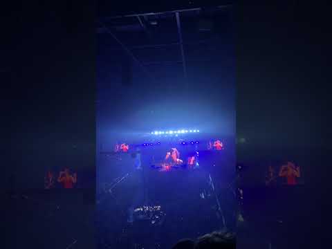 Nightingale Lane LA live at the O2 Arena, London.   @RAYEofficial 