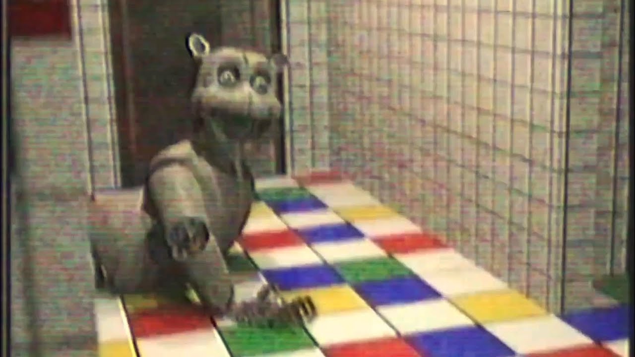 Fnaf battington nonexistent VHS tapes reaction fedbear bite someone 😰