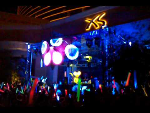 Deadmau5 Unhooked Ghosts n' Stuff Live Encore XS B...