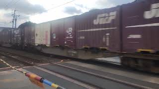 1087列車2時間遅れJR貨物桃太郎EF210−350押し🍑
