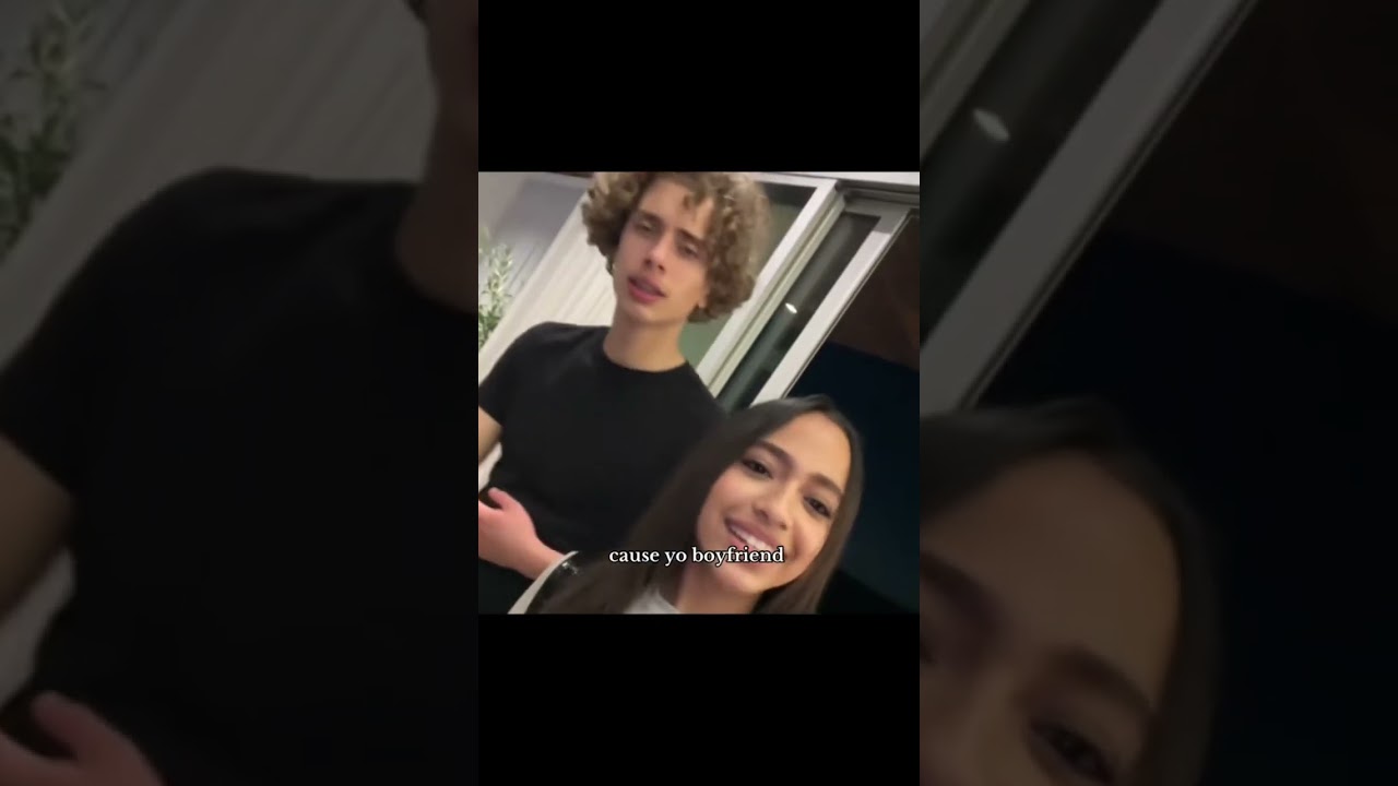 the best way to listen to sophia is on mute 😭😭 