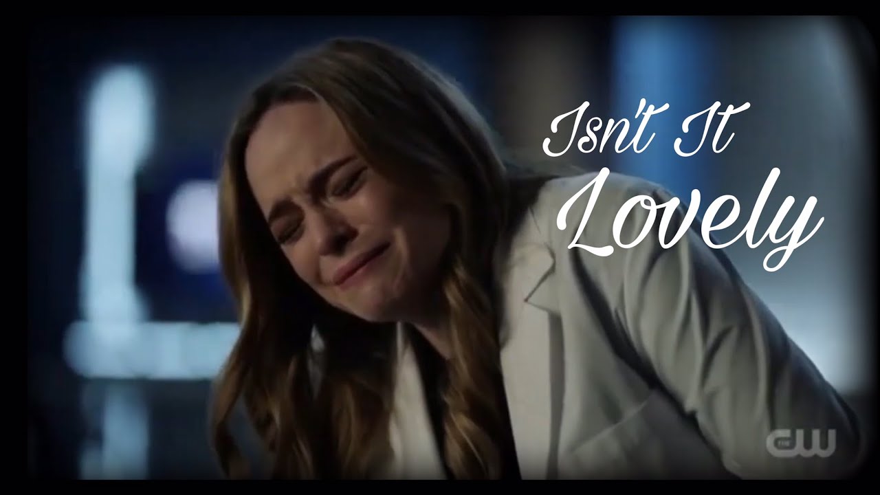 Caitlin Snow || Lovely