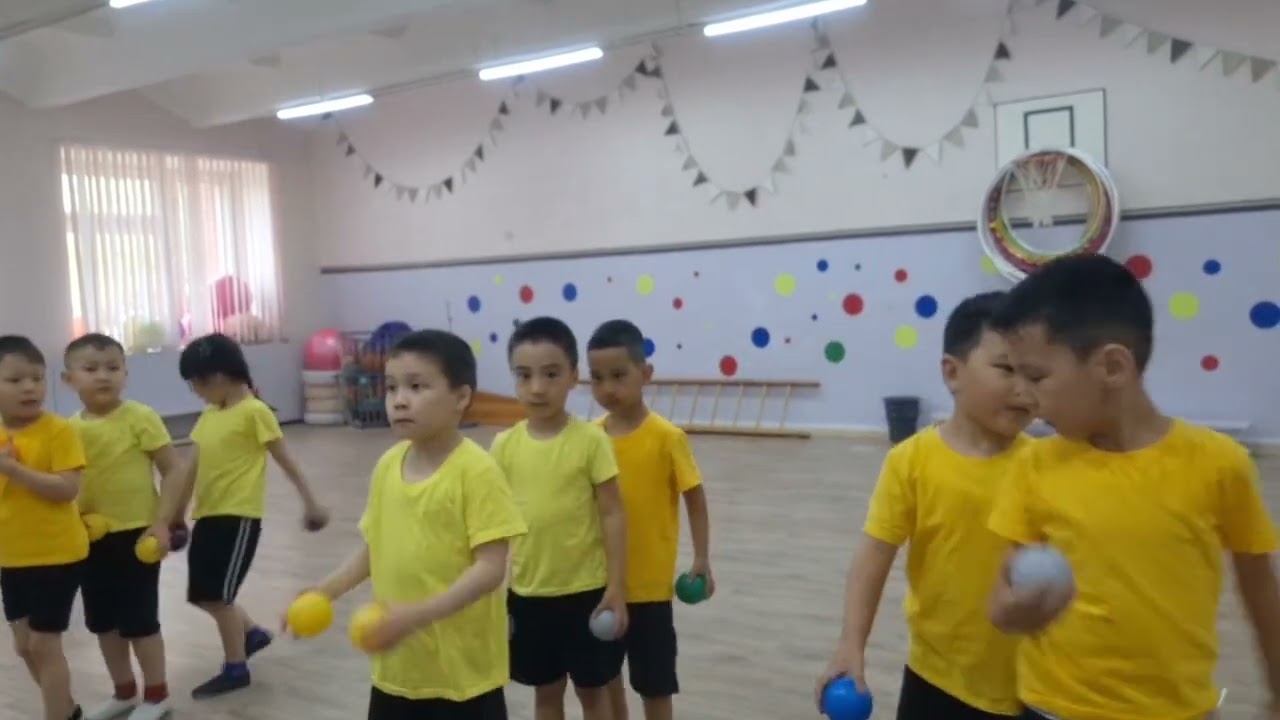 Тепе-теңдікті сақтаймыз. Дене шынықтыру. (мектепалды тобы) Дене шынықтыру нұсқаушысы: Э.Г.Остонова.