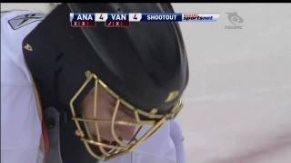 Canucks Vs Ducks - Complete Shootout - 12.08.10 - HD