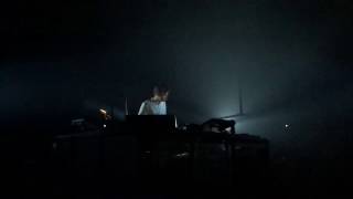 Flume - Take A Chance (Ambient Version Intro) & Helix - Live in Berlin, 09.11.16