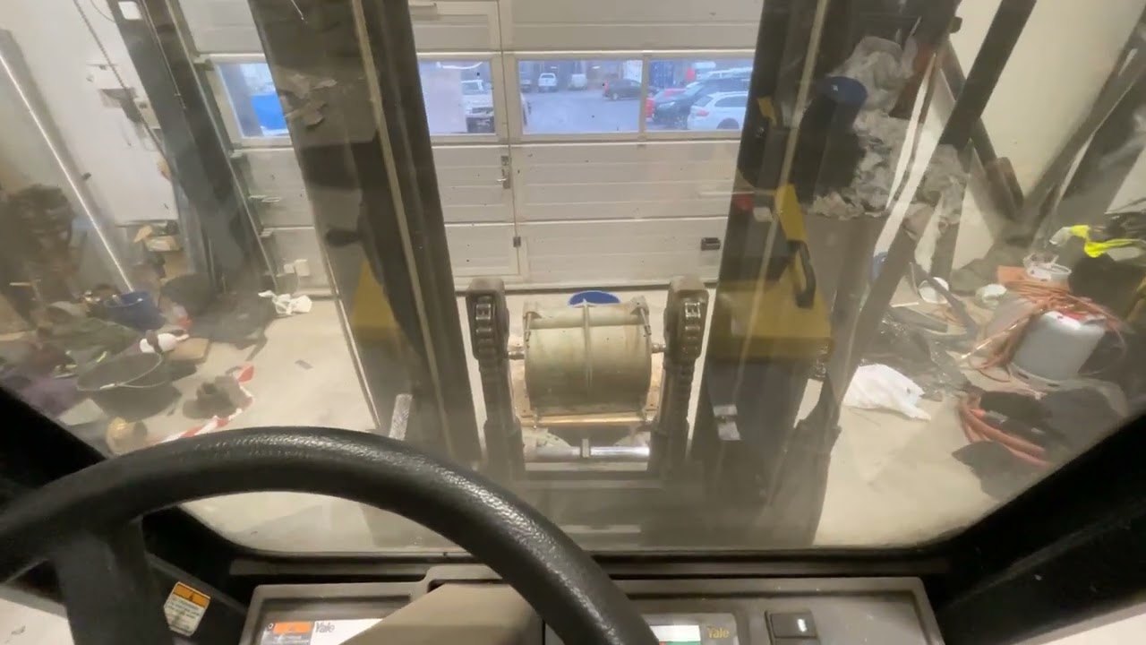 Eltruck YALE ERP30ALF MED LADDSTATION