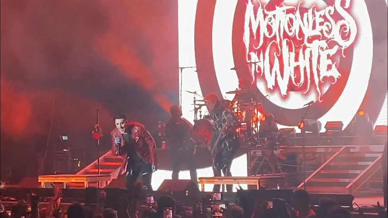 Motionless In White Voices (Live in Orlando, FL 112622) YouTube