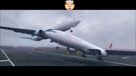 Physics can save lives 🤯 #physics #meme #viral #shortsfeed #aviation #aviationlads #planecrash