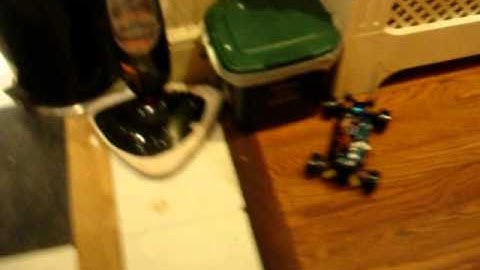 Associated RC18R uncontrollable drifting