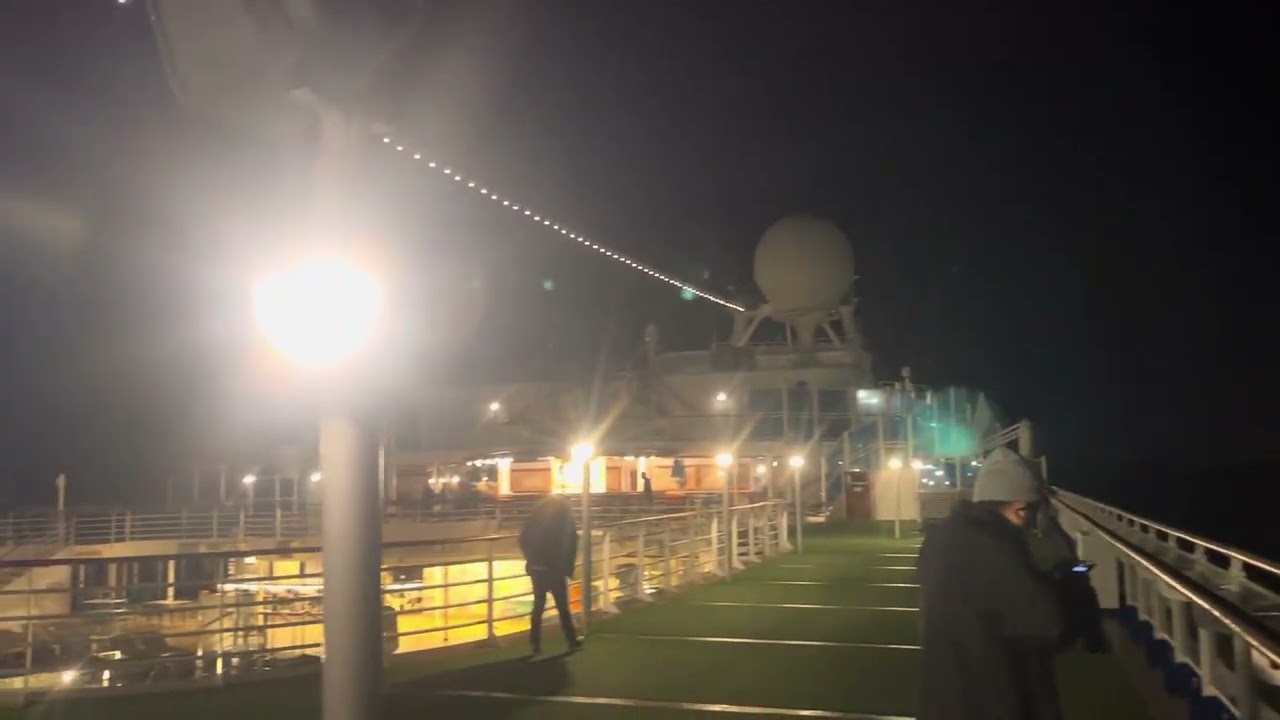 Ruby Princess early morning arrival San Francisco port to end Hawaii cruise 12/18/24