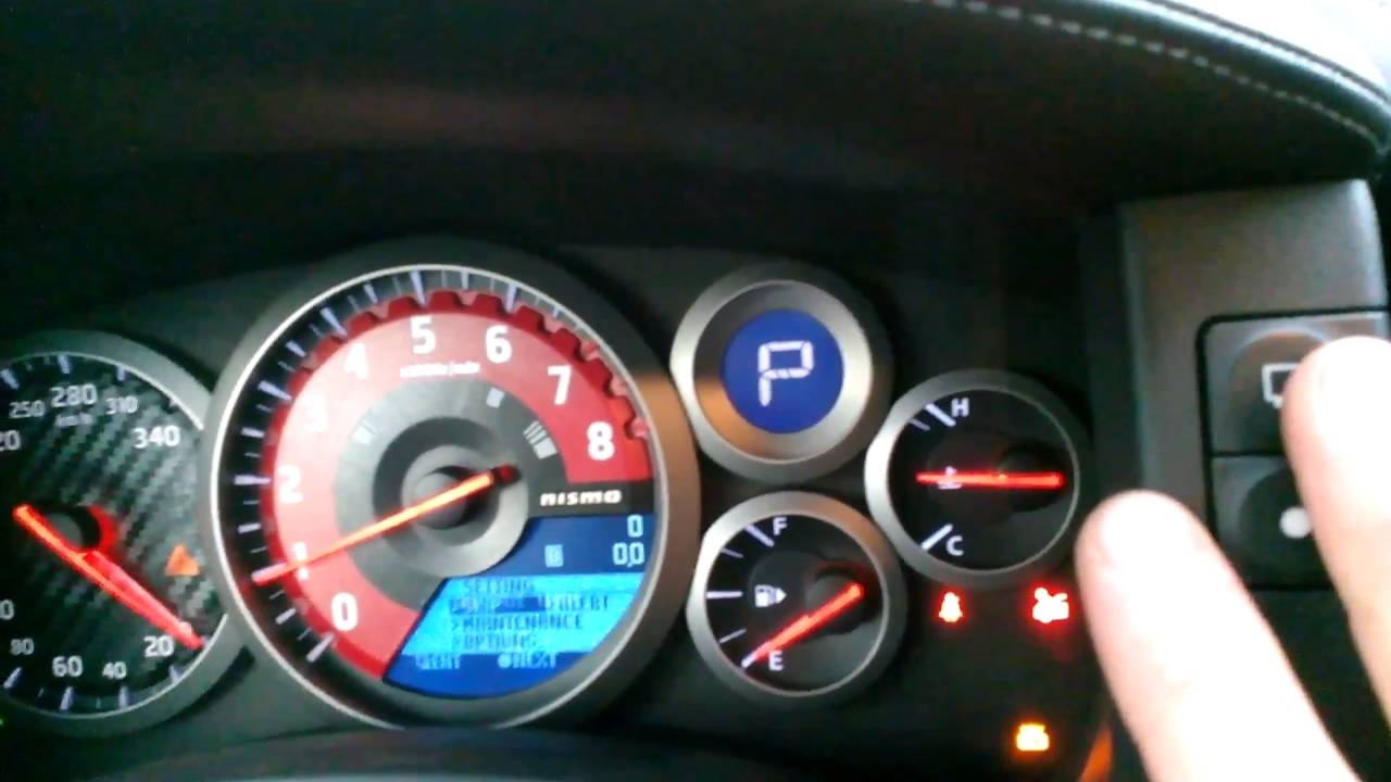 Nissan gtr спидометр