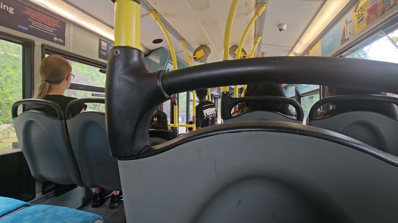 Arriva Alexander Dennis Enviro200 LJ60 AYO (ENL70) | Route 166