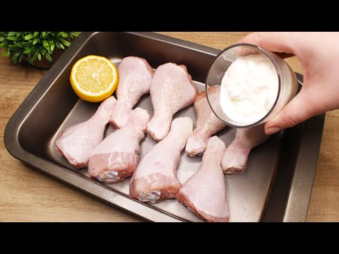 Video: Pekannuss-verkrustete Hähnchenschenkel Mit Geschmortem Grün Und Trauben