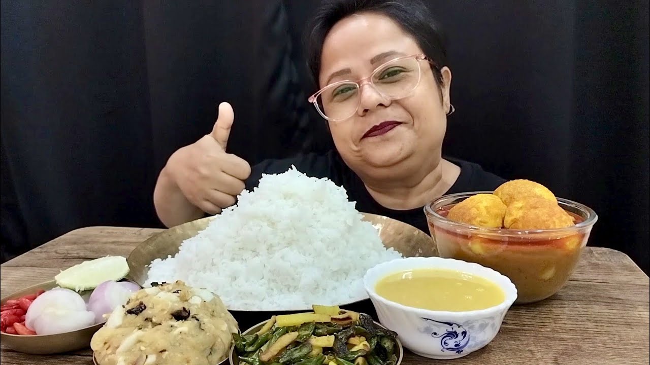 Huge rice, spicy egg kosha, daal, bhaji, alu chokha eating 
