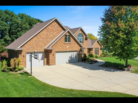 1912 Snowy Owl Ct, De Pere, WI home video tour