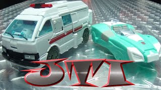 JUST TRANSFORM IT!: WFC Paradron Medics (Ratchet & Lifeline)