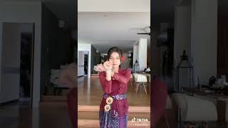 TikTok cewe pake kebaya cantiknya kebangetan