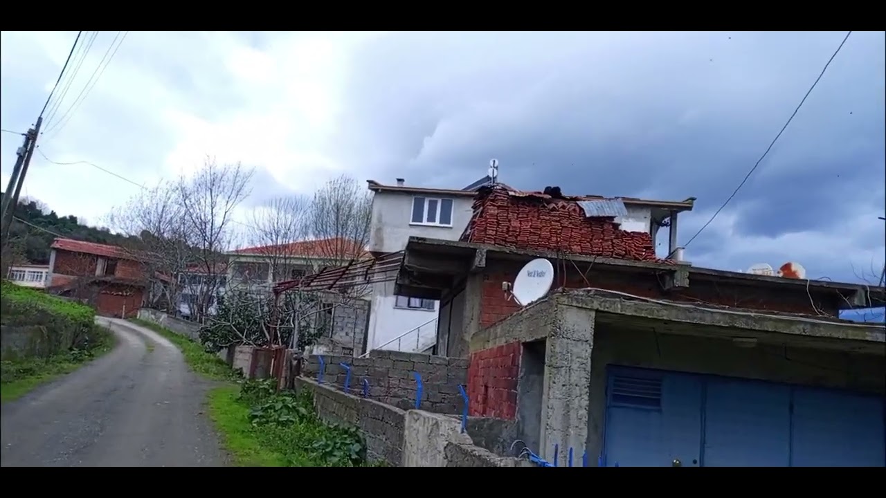 Geçerken Uğradığım Köy