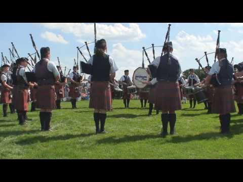 City of Chicago Pipe Band - 2009 Grade II Medley C...