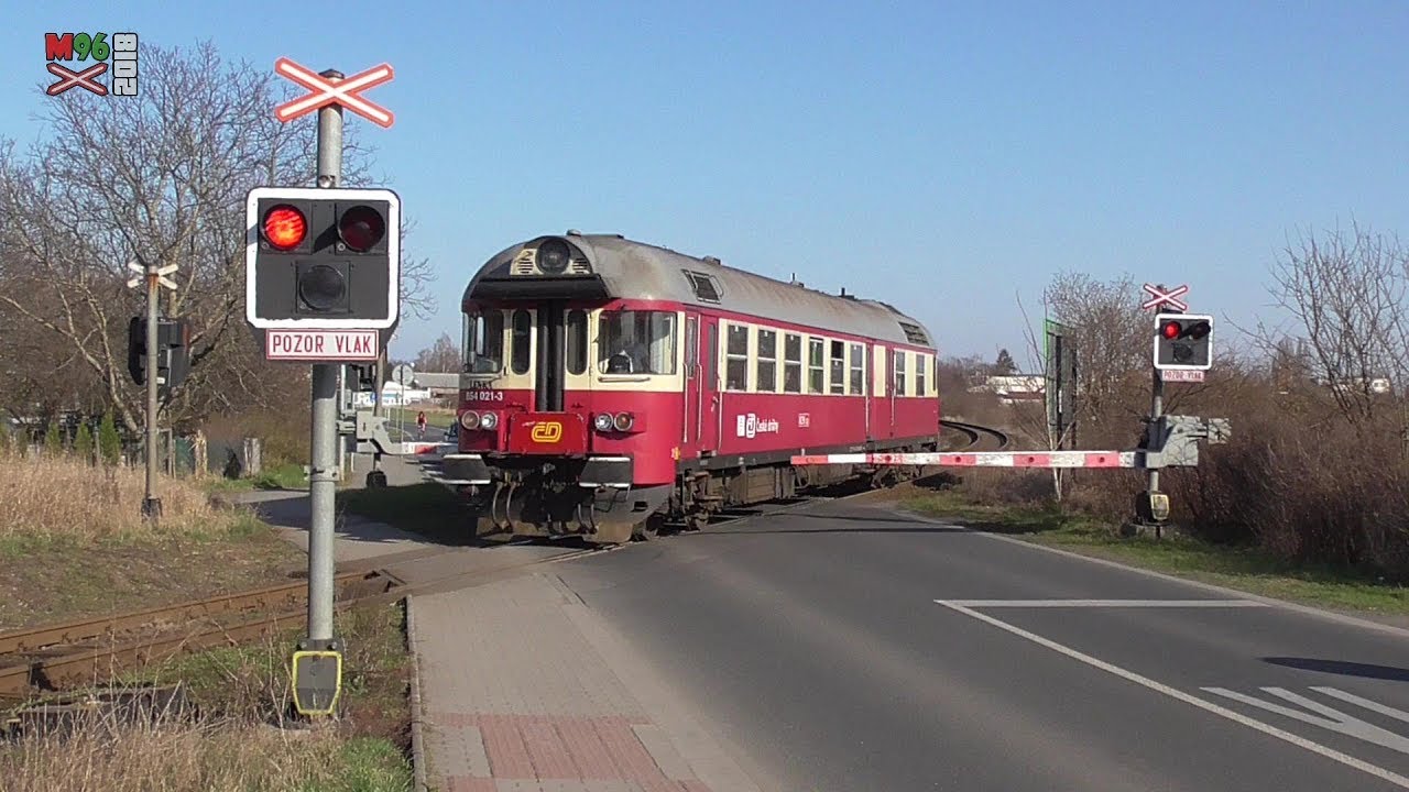 Železniční přejezd Praha-Kbely #4 [P2653] - 7.4.2018 / Czech railroad crossing