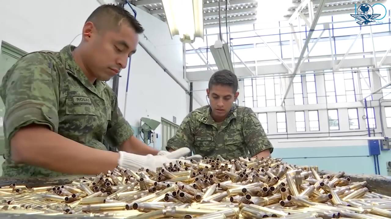 Como se fabrican las Balas en México  Balacera 2016  YouTube