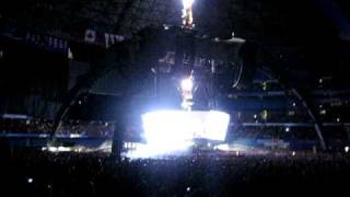 U2 in Toronto 2009 with CN Tower light show
