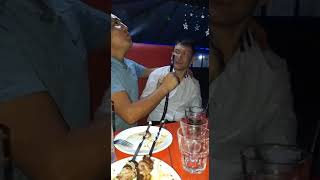 Киргизия в кафе кальян курить