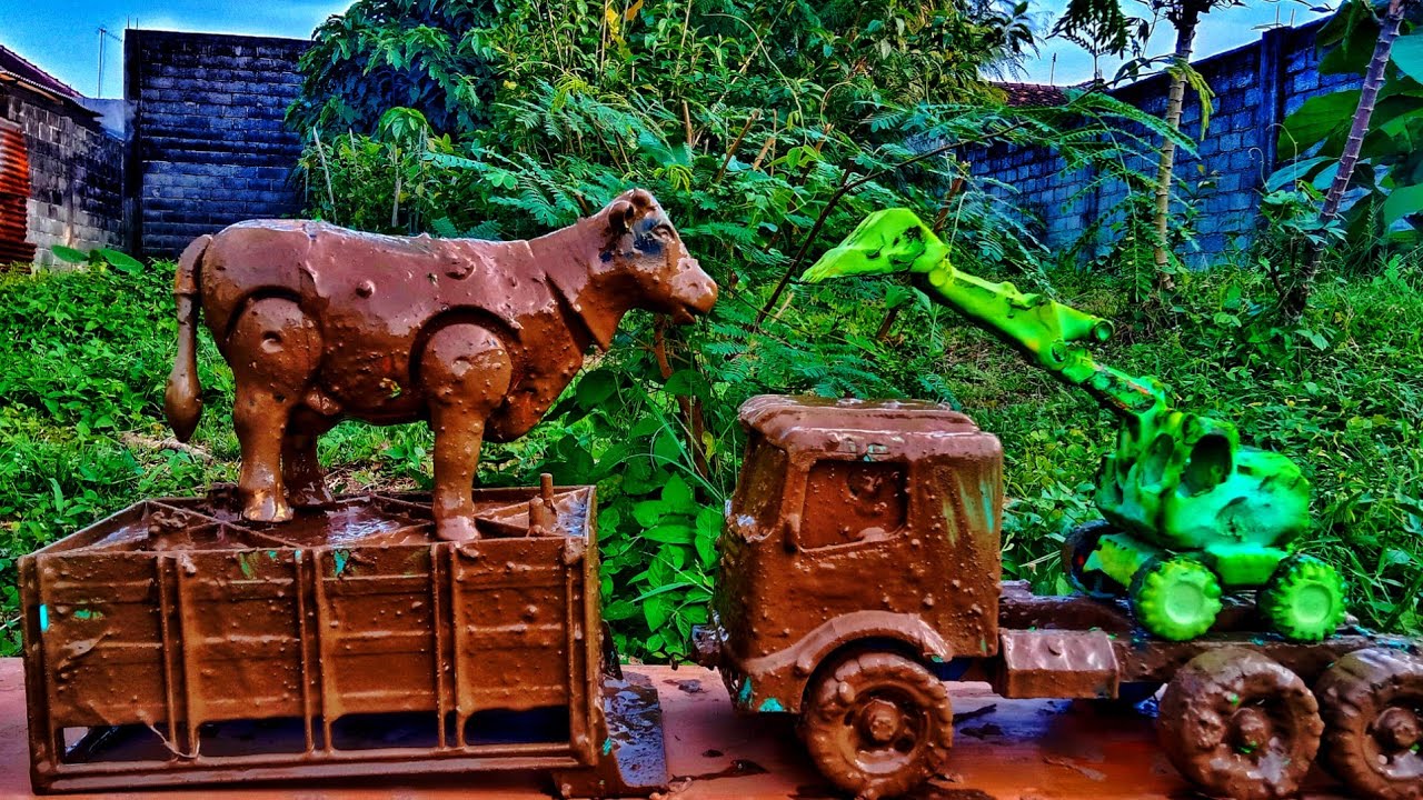 Mencari Dan menemukan mainan Berlumpur, Mobil truk, Sapi, Excavator besar, Bus tayo, jeep offroad, 