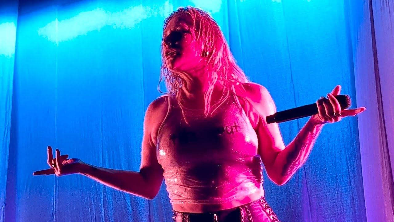 Kesha we r who we r live 4k prior lake minnesota november 12
