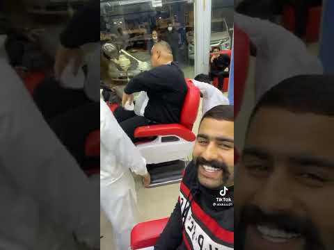 لبس النعال بل مقلوب مع الخوف
