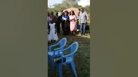 Doris Mulonzi dances Purity Kateiko & Justus Myello song KYAMA KINENE in her graduation party.