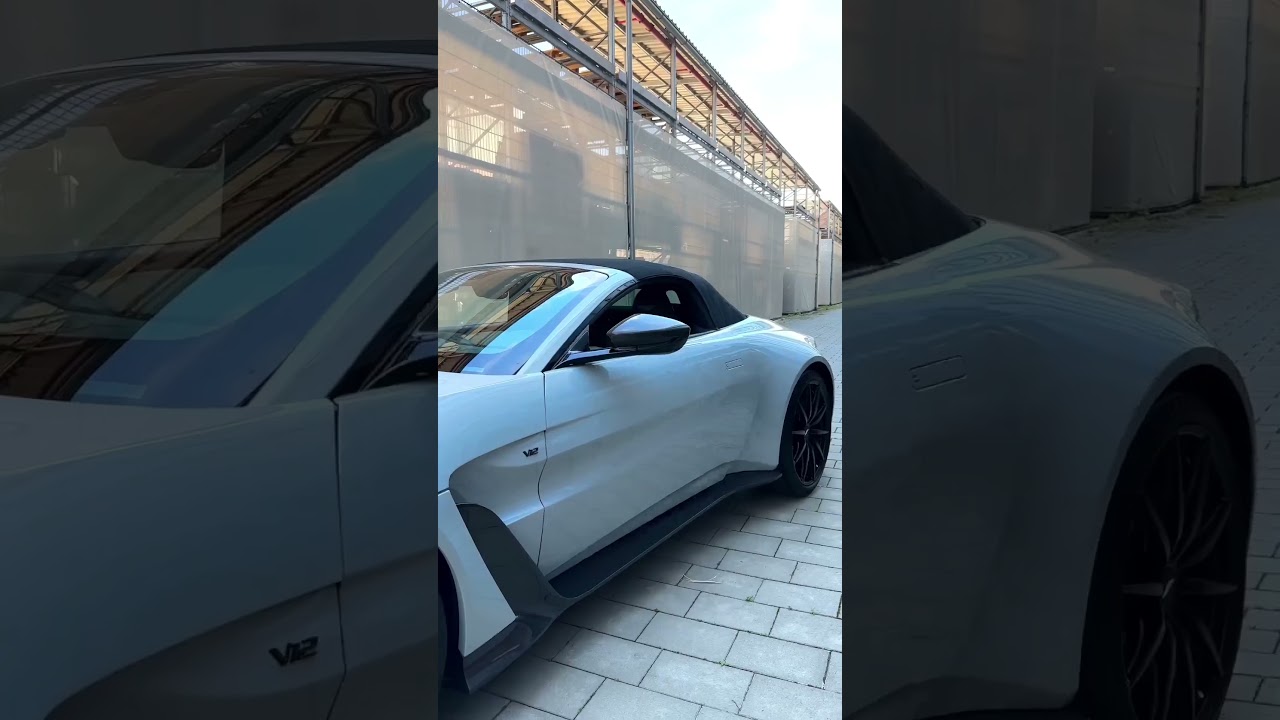 Aston Martin V12 Vantage Roadster  