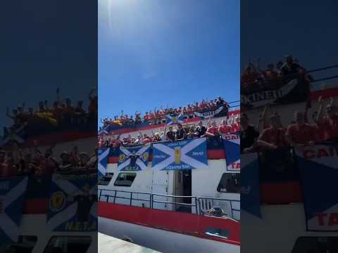 Scotland's Tartan Army throw a BOAT PARTY in Boston Harbor 🏴󠁧󠁢󠁳󠁣󠁴󠁿⚓🔥 #WorldCup2026