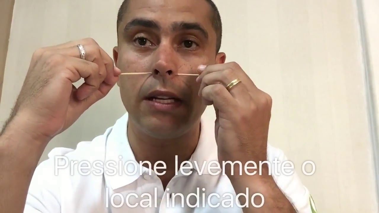 Como aliviar sinusite, rinite, nariz entupido e dor de cabeça com 2 palitos de dentes. YouTube Como aliviar sinusite, rinite, nariz entupido e dor de cabeça com 2 palitos de dentes. YouTube
