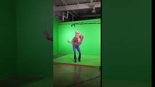 Kiera from Viral Productions: Green Screen Boomerang