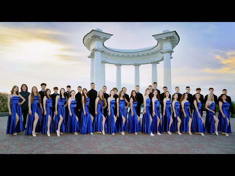 Чарівний зворушливий танець випускників під українську пісню