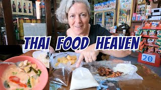 Chiang Mai BEST STREET FOOD *WITH PRICES* Thailand 🇹🇭