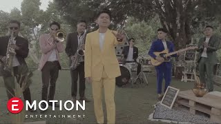 Juicy Luicy - Terlalu Tinggi (Official Music Video)