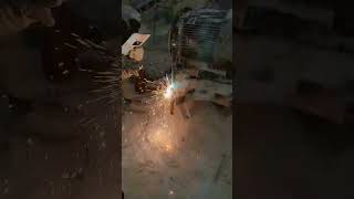 Very easy method stick welding#ytshorts #welding #stickwelding #rockcrusher #welder #live #slaunch
