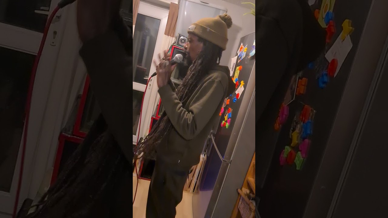 Raiders 32 Showtime Jugglings (Daddy Gee4orce and Bagga Brown) YouTube