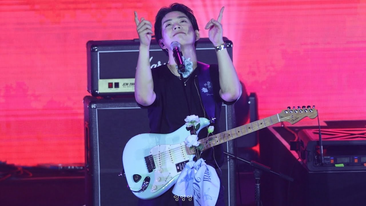 240512 루시 LUCY 조깅 아니 근데 진짜 뜨거 맞네 못 죽는기사와 비단요람 내버려 플레어 엔딩 Beautiful Mint life 최상엽 FOCUS