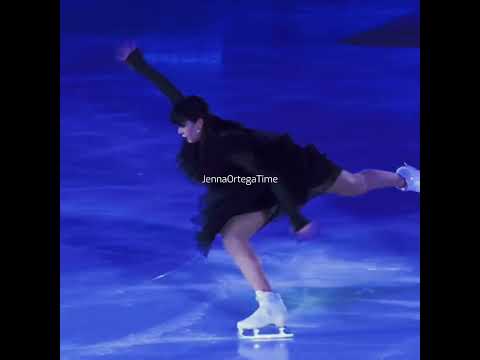Wednesday on Ice! ✨😻🖤 #jennaortegatime #jennaortega #wednesday #foryou #jennaortegawednesday #ice
